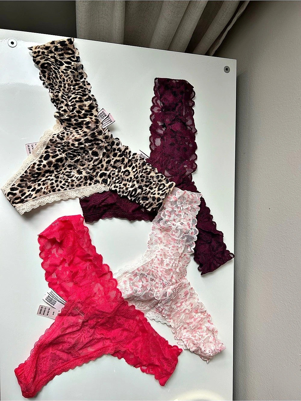 Victoria's Secret Lace Thong Panty 4-Pack Pink & Purple Medium NWT